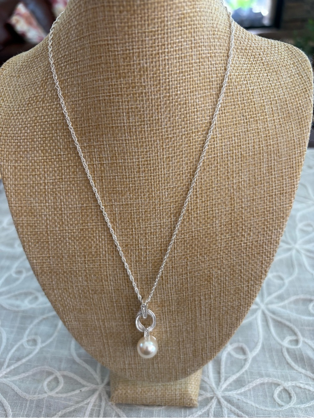 Sterling Silver Pearl Pendant Necklace - White Pearl